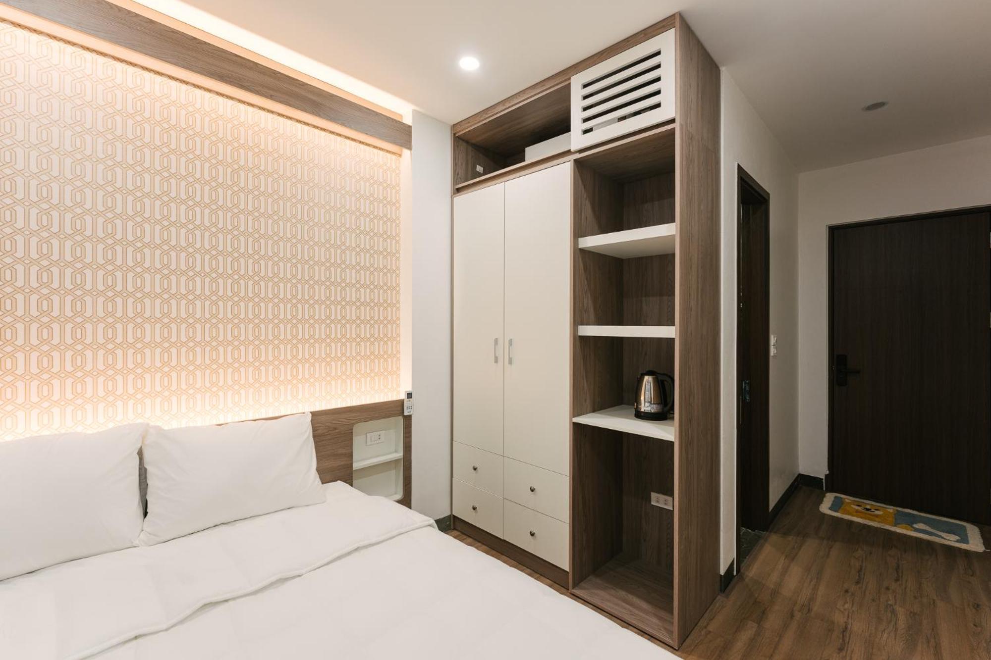 Delapong Hotel And Apartment Ha Noi ฮานอย ภายนอก รูปภาพ